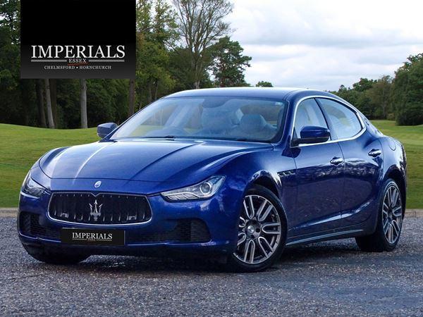 Compare Maserati Ghibli 3.0D V6 Saloon Zf Euro 5 Ss 275 Ps WU17RYV Black