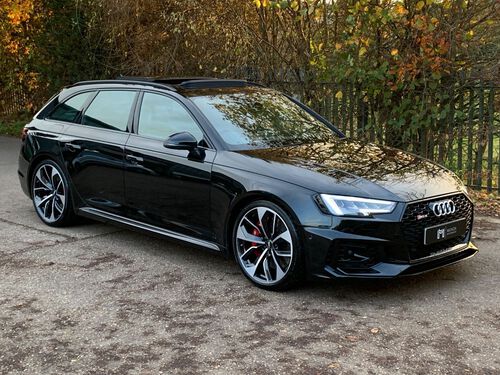Compare Audi RS4 Avant 2.9  Black