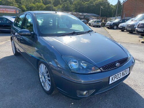 Compare Ford Focus St 170 KP03NZU Grey
