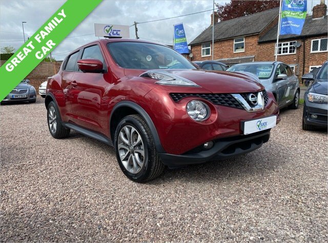 Compare Nissan Juke 1.6 Tekna Xtronic 117 Bhp DU64FHN Red