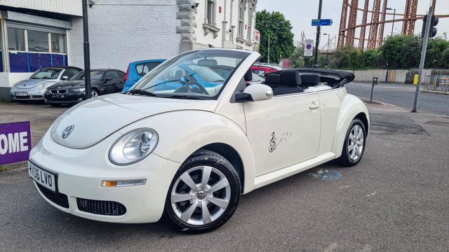 Compare Volkswagen Beetle 2.0 Cabriolet Convertible White 115 Bhp WV06LVO White