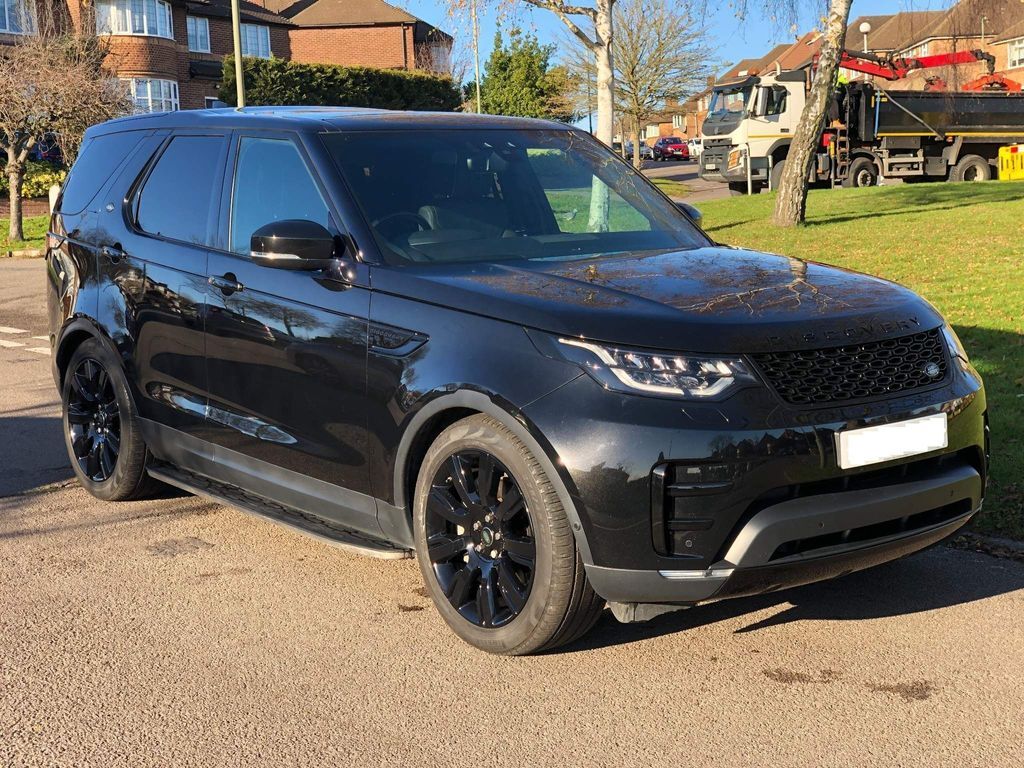 Compare Land Rover Discovery Hse Luxury LL68DYT Black